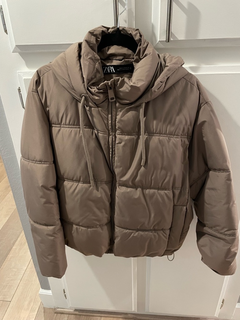 ZARA Taupe Puffer Jacket with Hood, size M